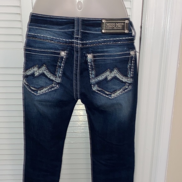 Miss Me Signature Rise Stretchy Skinny Jeans - Picture 4 of 8